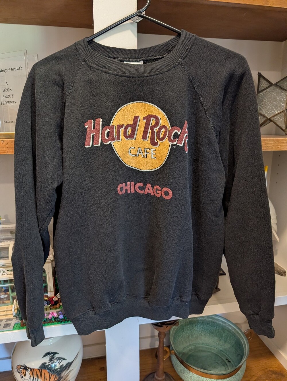 Hard Rock Cafe Chicago Long Sleeve Pullover Sweatshirt Size Large READ